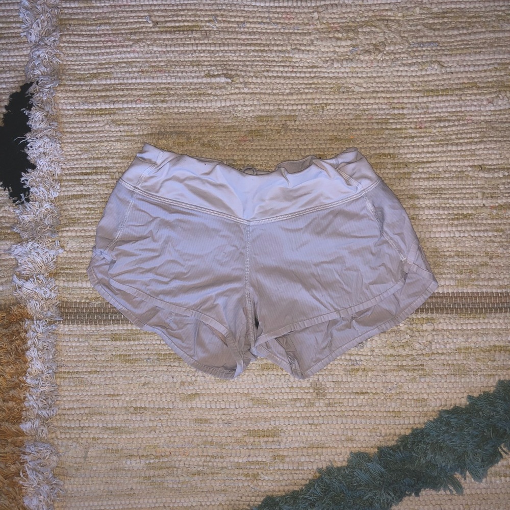 Lululemon Speed Up Shorts 2.5 in’